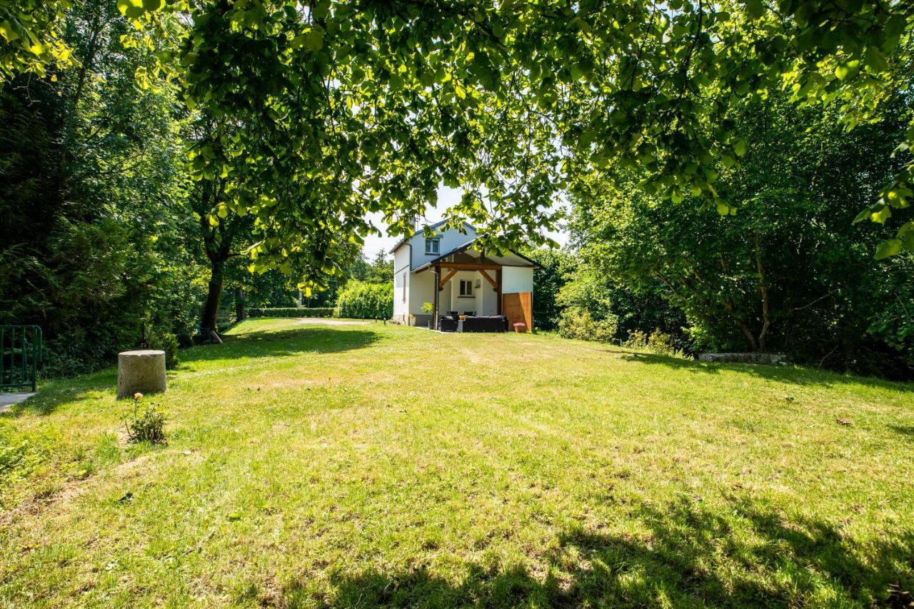 Gite De L'Ile Ste Helene Villa Pitres Екстериор снимка